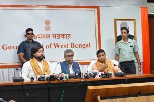 গুরুত্ব চা-আমে, উত্তরবঙ্গে ব্যবসায়ীদের বৈঠকে মনের মতো বাজেটের প্রতিশ্রুতি অর্থমন্ত্রীর