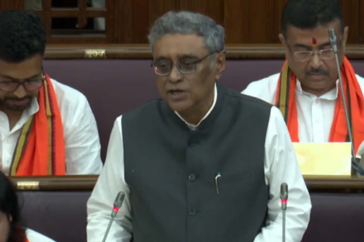 সমস্ত সামাজিক প্রকল্প অব্যাহত, দরিদ্রদের হাত শক্ত করাই লক্ষ্য়, বাজেটে ঘোষণা অর্থমন্ত্রী স্বপনের