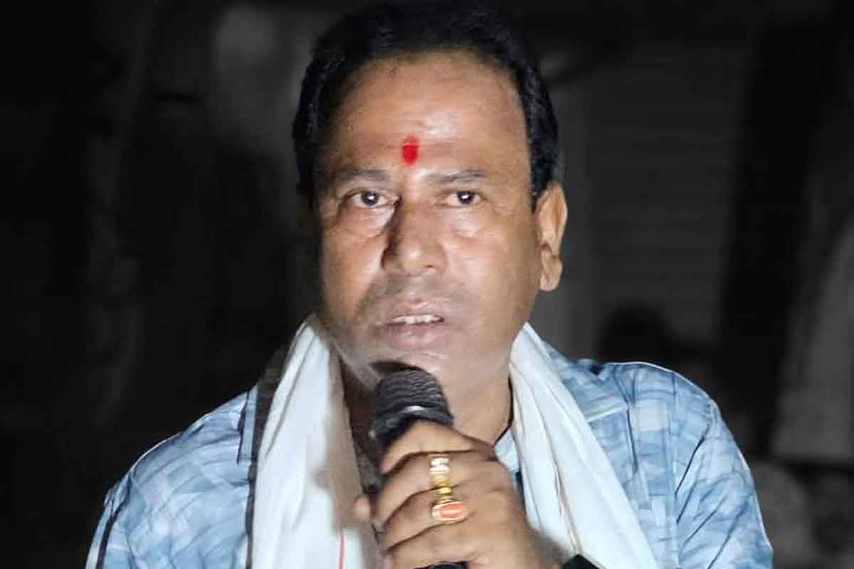 মৌচাকে ঢিল! অবৈধ বালি থেকে কয়লা পাচার, গ্রেপ্তার ‘প্রভাবশালী’ তৃণমূল নেতা
