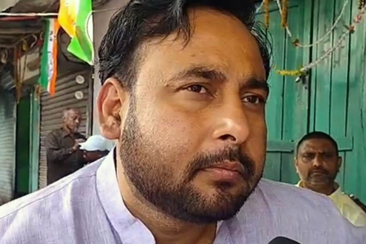 বাড়ি ঘিরে ‘চোর চোর’ স্লোগান ক্ষুব্ধ জনতার, এবার গ্রেপ্তার নারকেলডাঙার তৃণমূল কাউন্সিলর সচিন সিং