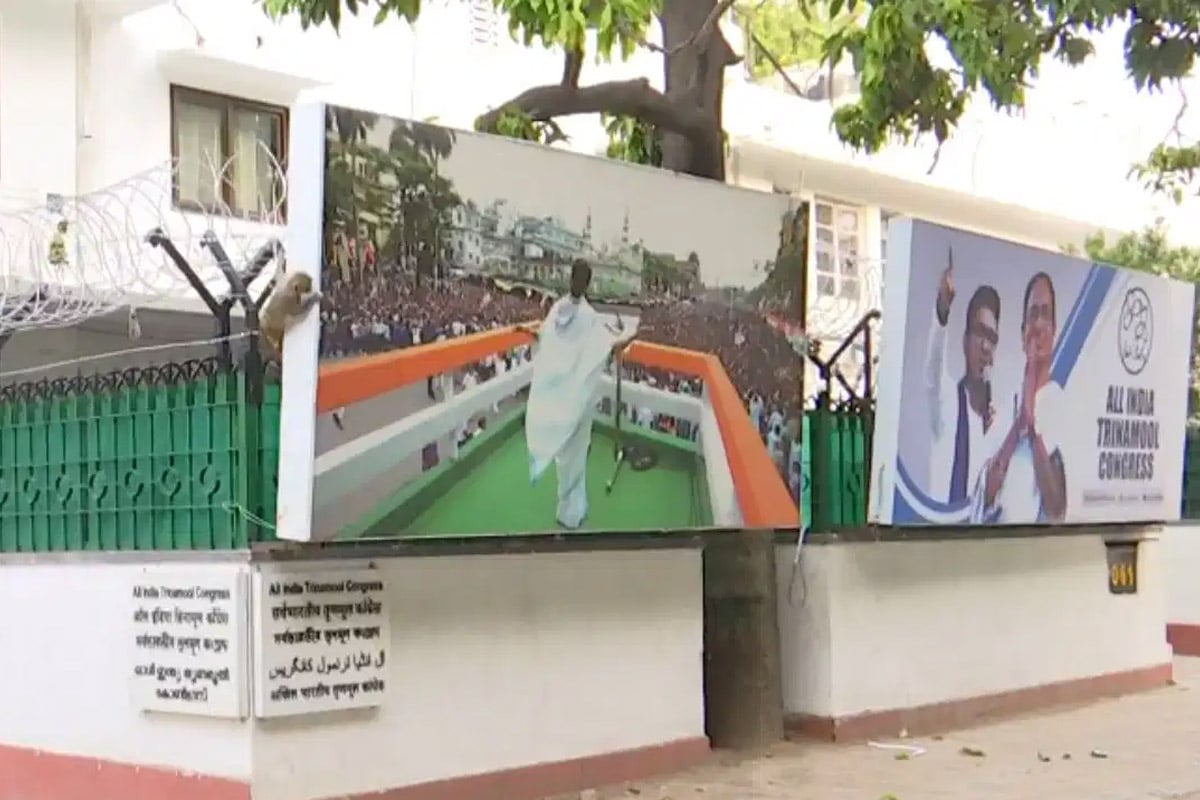 দিল্লিতেও ঘরছাড়া তৃণমূল, পার্থর গুঁতোয় দলীয় অফিস ফিরল পুরনো ঠিকানায়