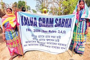 মা ‘আম গাছ’, বাবা ‘শাল’! পরিবারের মৃত সদস্যদের নাম বৃক্ষরোপণ করে জনজাতি সমাজ