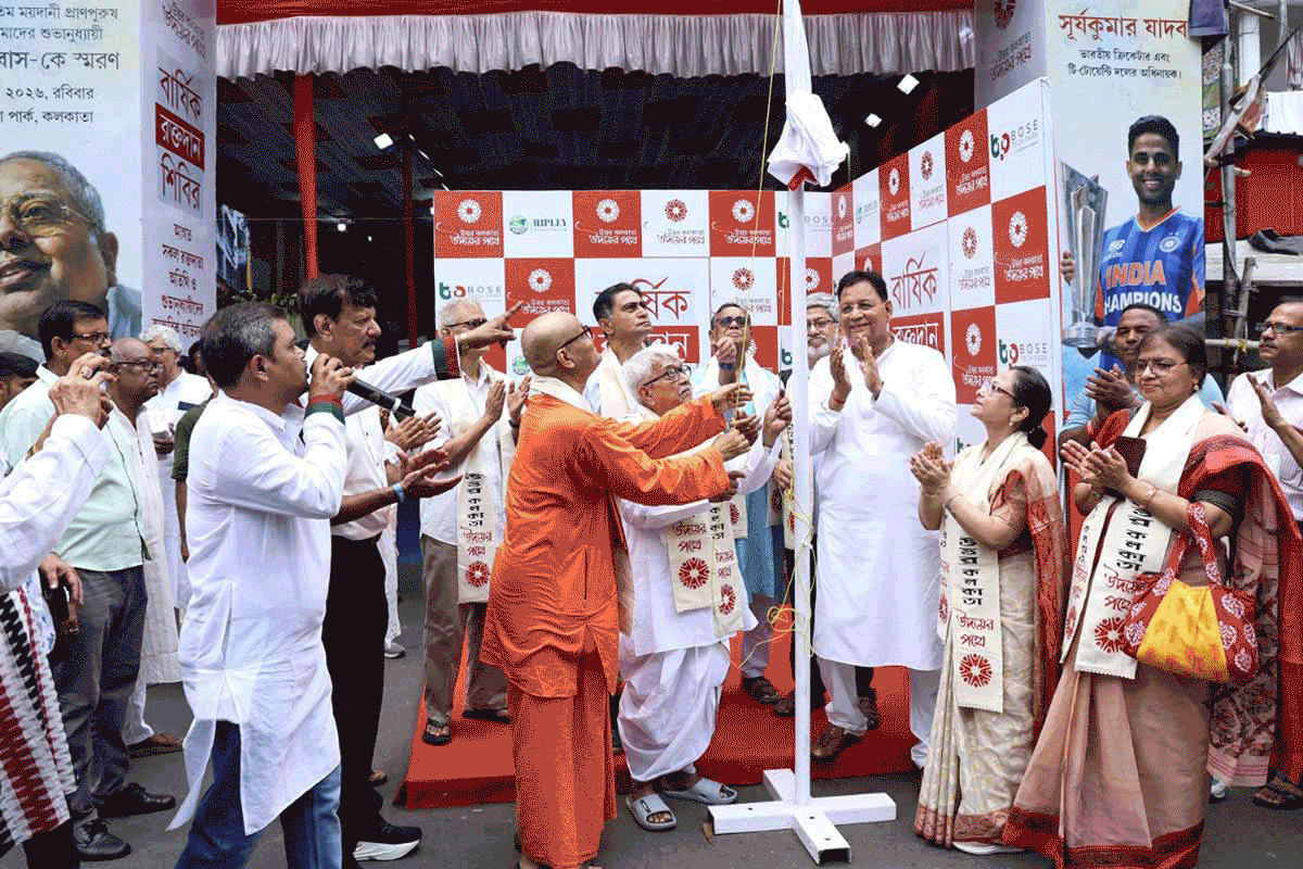 টুটু বোস স্মরণে রক্তদান শিবিরে রাজনীতিক থেকে খেলোয়াড়, আয়োজনে উদয়ের পথে