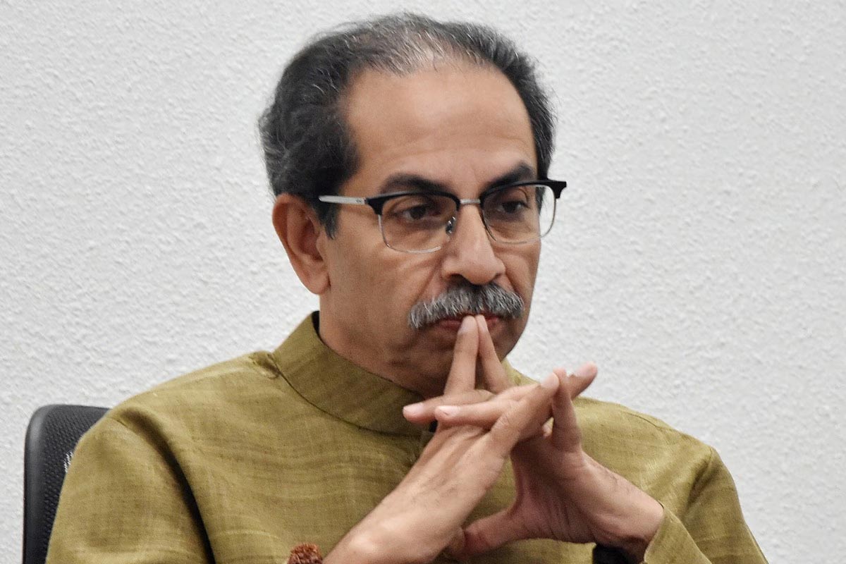 এবার ‘শিব’ শিবিরে ভাঙন! উদ্ধবের ডাকা বৈঠকে গরহাজির বহু সাংসদ, ফোন বন্ধ করে বেপাত্তা