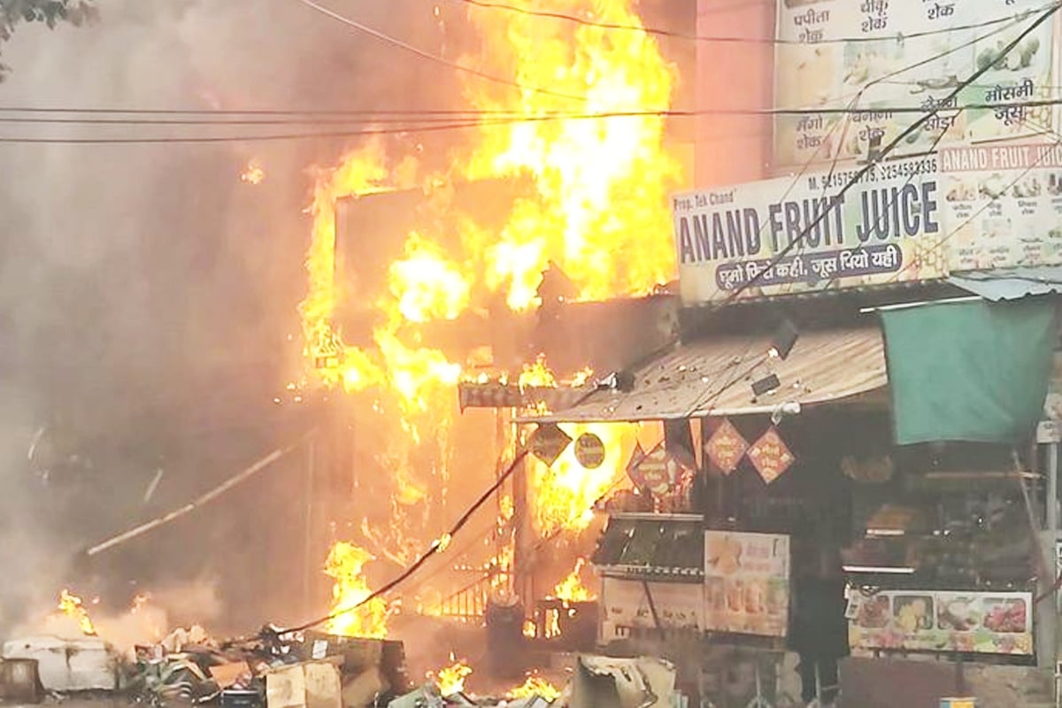 রোহতকের বাজারে বিধ্বংসী আগুন, ঝলসে মৃত অন্তত ৩, পুড়ে ছাই ১০টি দোকান