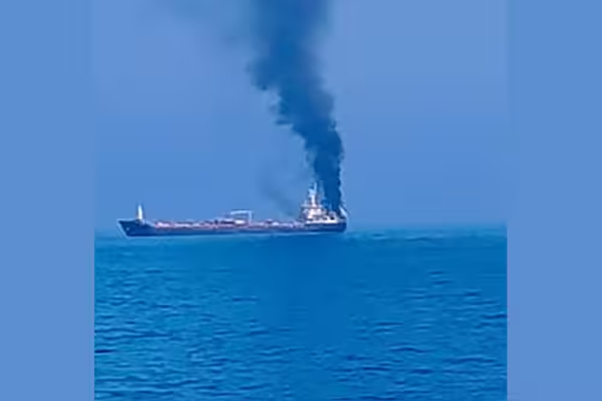 ৩ ভারতীয় নাবিকের মৃত্যুর পর ফের ওমানে ভারতীয় নাবিকদের জাহাজে হামলা! নেপথ্যে সেই আমেরিকা?