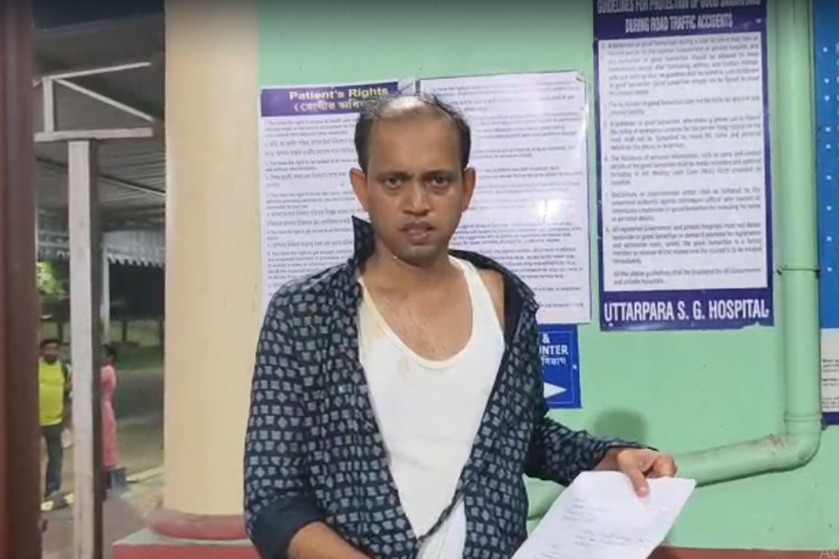 উত্তরপাড়ায় তৃণমূূল নেতা ও তাঁর অন্তঃসত্ত্বা স্ত্রীকে মারধর, ডিম থেরাপি, অন্তর্দ্বন্দ্ব বলছে বিজেপি!