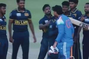 পেনাল্টি রানের খেসারতে শ্রীলঙ্কার কাছে পরাস্ত ভারত ‘এ’, মারামারিতে জড়াল সুপার ওভারে ব্যর্থ বৈভব