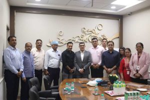 হাঁটু-কোমরের ব্যথায় এবার ভরসা রোবট, কলকাতায় চিকিৎসকদের মেলা বসল উডল্যান্ডসে