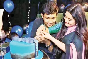 পরীমণির সঙ্গে রাত্রিবাস! বাধ্যতামূলক অবসরে গেলেন বাংলাদেশের শীর্ষ পুলিশ কর্তা