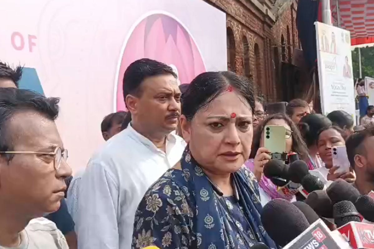 ভেঙেছে হাওড়ার পুর পরিষেবা! ‘অপদস্ত করতেই বর্ষার আগে পালিয়েছেন মেয়র, কাউন্সিলররা’, দাবি অগ্নিমিত্রার