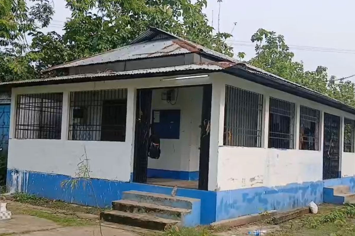 আলিপুরদুয়ার বিশ্ববিদ্যালয়ের ইউনিয়ন রুমে কন্ডোম, নেশার সামগ্রী! শোরগোল শিক্ষাঙ্গনে
