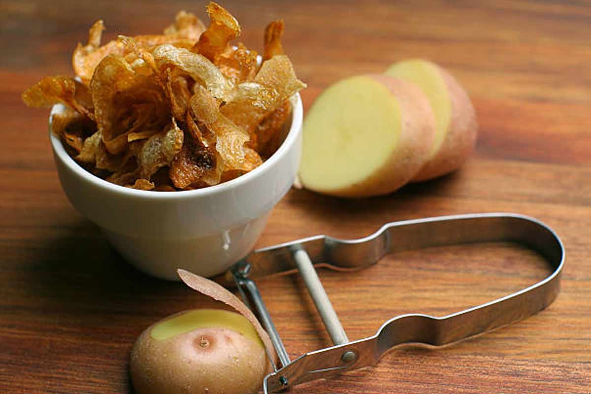 5 Smart Ways to Reuse Potato Peels Effectively