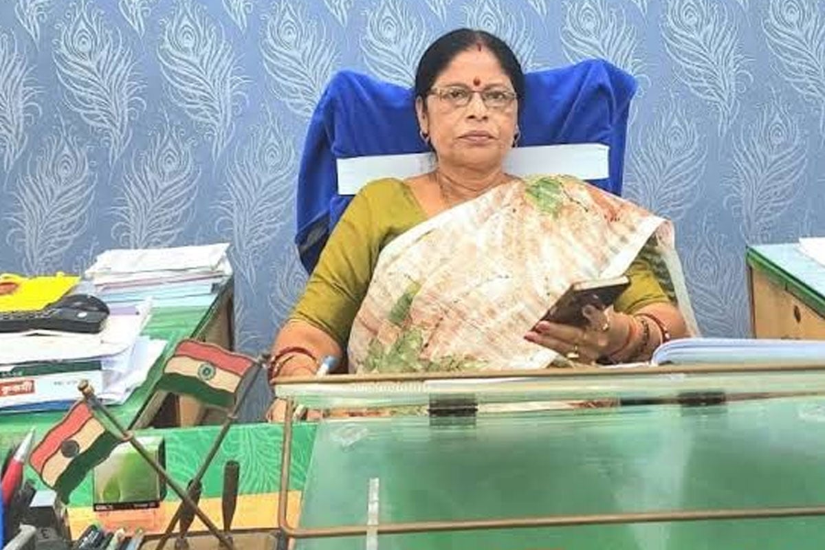 এবার বাঁকুড়া পুরসভাও হাতছাড়া তৃণমূলের! পদ ছাড়লেন পুরপ্রধান অলকা সেন মজুমদার