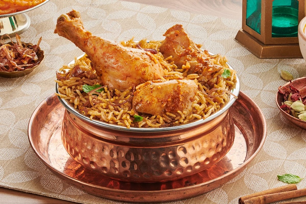 বিরিয়ানিতে বিষ! বনগাঁয় সিল দোকান, খাবারের মান যাচাইয়ে অভিযান খাদ্য দপ্তরের