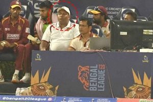 খবর প্রকাশের ‘অপরাধে’ সাংবাদিককে হুমকি! সৌরভ ঘনিষ্ঠ সিএবি সদস্যের বিরুদ্ধে এফআইআর