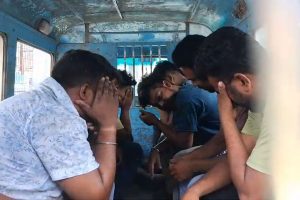 আইপিএল ফাইনালের রাতে অনলাইন বেটিং চক্রের পর্দাফাঁস! চাকদহে পুলিশের জালে ৯
