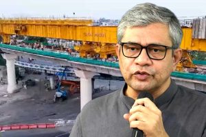 ‘পদে পদে বাধা দিত আগের সরকার’, চিংড়িঘাটায় মেট্রোর কাজ দেখে তৃণমূলকে তোপ রেলমন্ত্রী বৈষ্ণবের