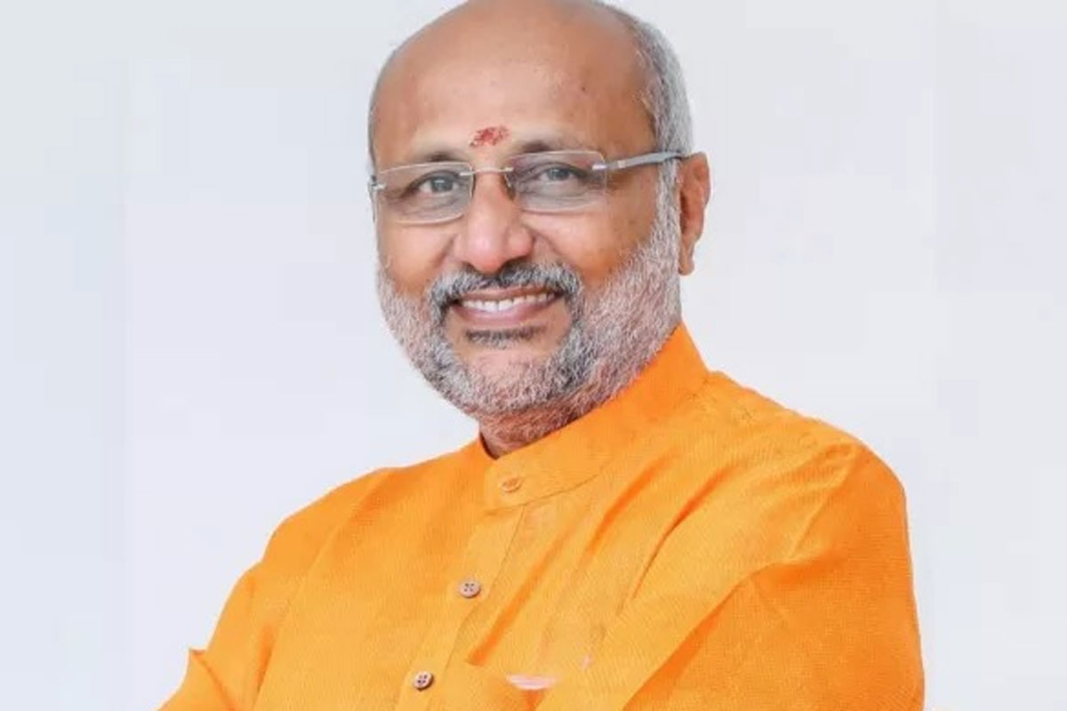 c p radhakrishnan pen yoga benefits
