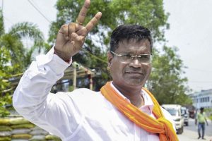 জাহাঙ্গিরকে চতুর্থ স্থানে পাঠিয়ে জিতেছিলেন ফলতা পুনর্নির্বাচন, শুক্রবার বিধায়ক পদে শপথ দেবাংশুর