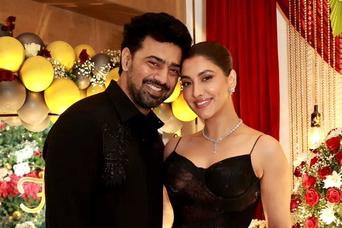 ‘যেমন আছো তেমনই থেকো’, ‘বাইক অ্যাম্বুল্যান্স দাদা’র লুক পোস্ট করে রুক্মিণীর জন্মদিনে প্রেমমাখা বার্তা দেবের