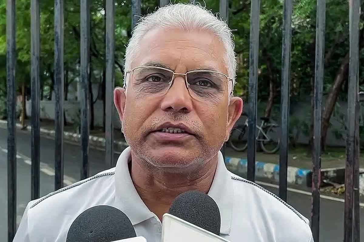‘তৃণমূল জঙ্গি সংগঠনের মতোই, ব্যান করা হোক’! বিস্ফোরক দিলীপ