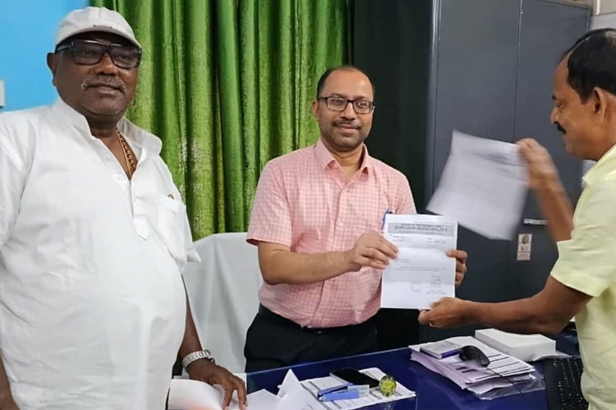 ভাঙছে আরও একটি পুর বোর্ড! ইস্তফা দিলেন দমদম পুরসভার চেয়ারম্যান ও ভাইস চেয়ারম্যান