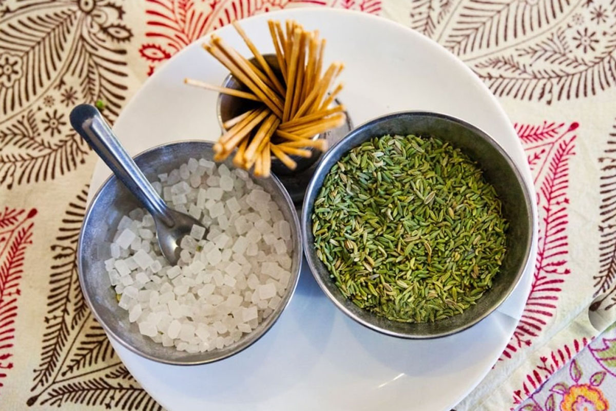 Fennel seeds after heavy meals may aid digestion, but experts warn excess intake can cause side effects.