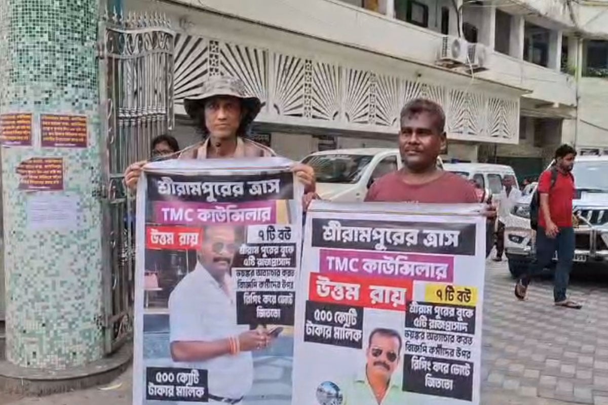৭ বউ, পাঁচটি রাজপ্রাসাদ, ৫০০ কোটির মালিক! তৃণমূল কাউন্সিলরকে নিয়ে পোস্টার, কে এই ‘গুণধর’?