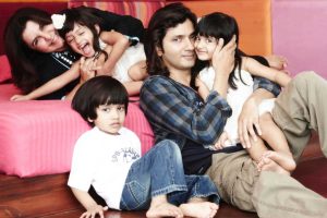 ‘গভীর রাতে স্বামী আর ছেলের ফারাকই বুঝতে পারি না’, মারাত্মক বিড়ম্বনায় ফারহা