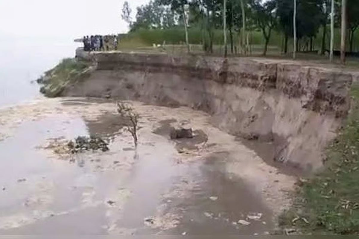 এতদিন টাকা ঢুকত তৃণমূল নেতাদের পকেটে! গঙ্গা ভাঙনে বাজেট বরাদ্দে খুশি জঙ্গিপুর