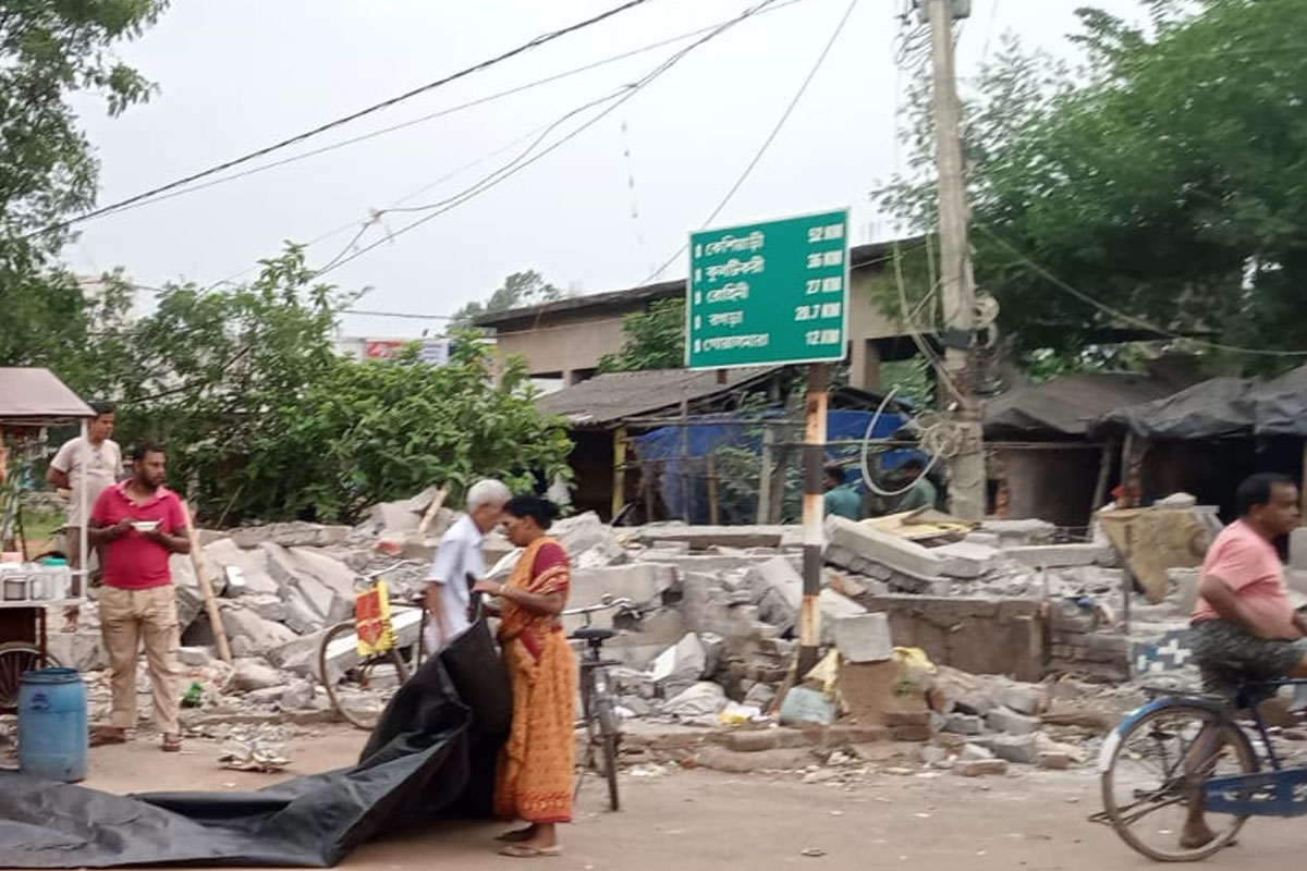 Shops along the national highway in Jhargram were demolished using bulldozers