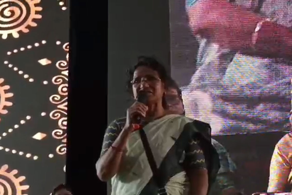 ‘১৪ তলা থেকে হীরকরানিকে নামাতে পেরেছি’, মেয়ের ‘খুনে’ বিচার পাবেন, প্রত্যয়ী অভয়ার মা