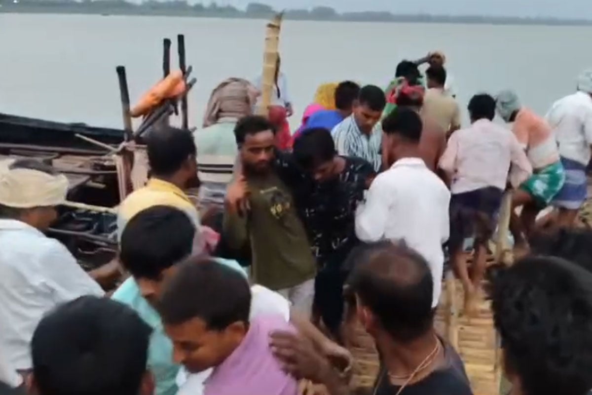 মালদহে নৌকায় বজ্রপাত! মৃত ৪ যাত্রী, পুরুলিয়া ও নদিয়ায় বজ্রাঘাতে মৃত ৩