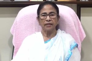 ডিম হামলা থেকে বাঁচতে সকালে বসল ‘ভিউ কাটার’! রাতে প্রত্যাহার নিরাপত্তারক্ষী, কালীঘাটে টানটান উত্তেজনা