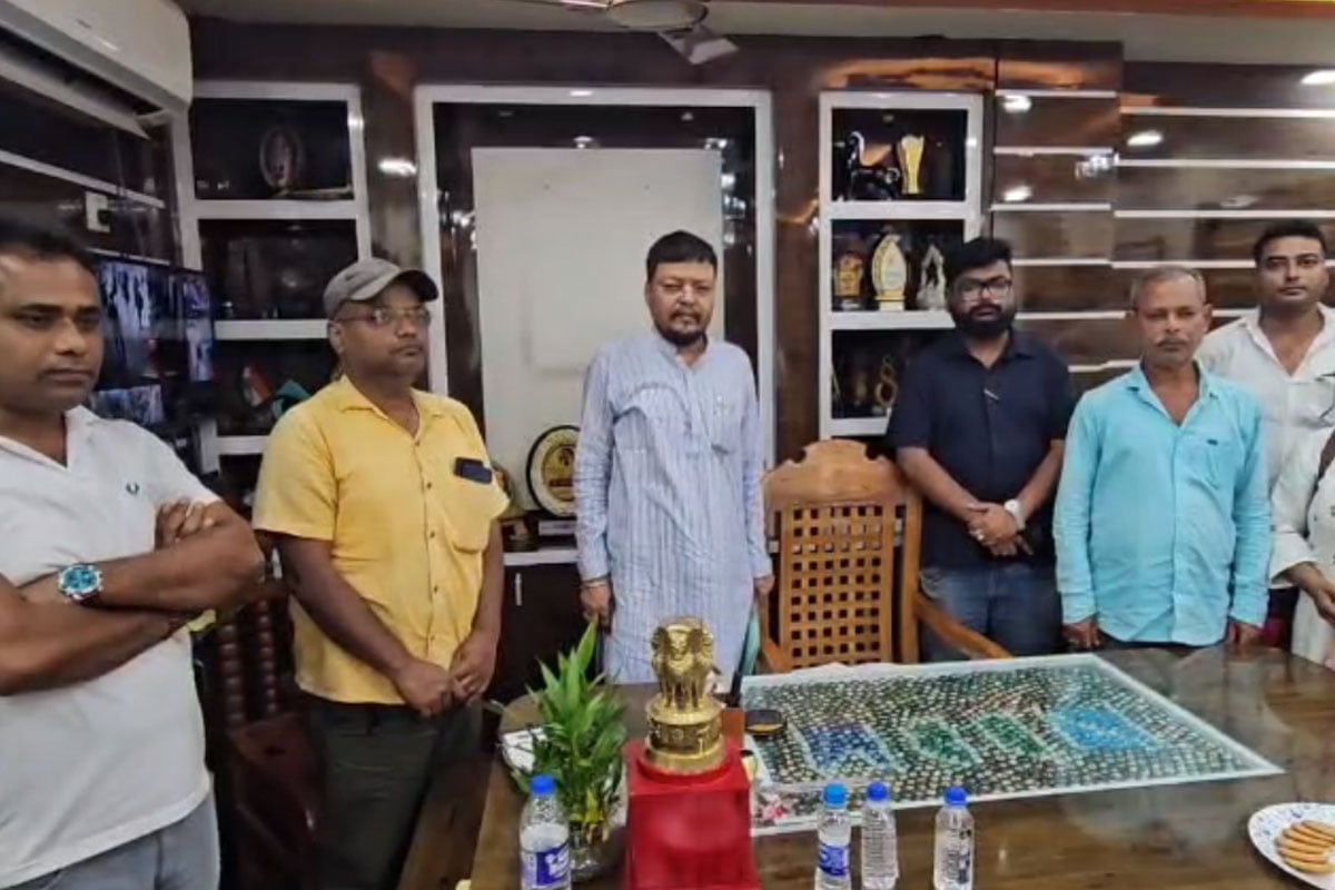পরপর পদত্যাগের পর চেয়ারম্যানের মুখে বিজেপির প্রশংসা, তৃণমূলের বেদখল দমদম উত্তর পুরসভা