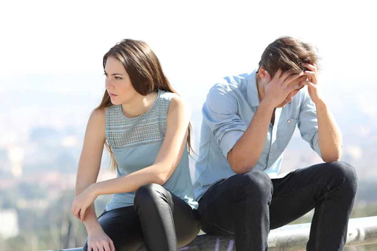 over communication in relationship increases stress