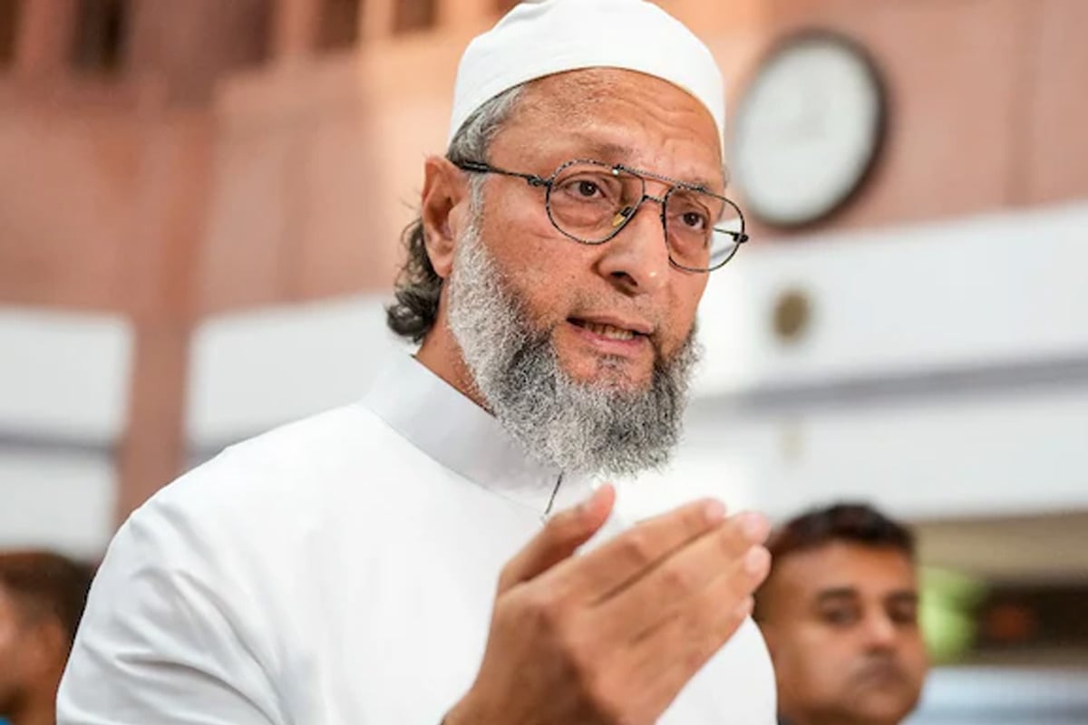 একমাত্র বিজেপির সদস্যপদই নাগরিকত্বের প্রমাণ! পাসপোর্ট বিতর্কের মাঝেই কেন্দ্রকে তোপ ওয়েইসির
