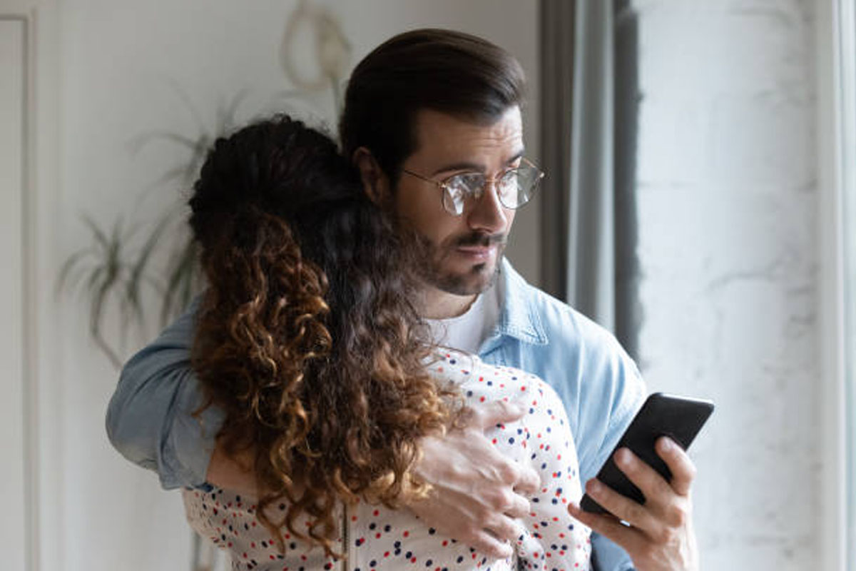 4 things you should never share with your partner