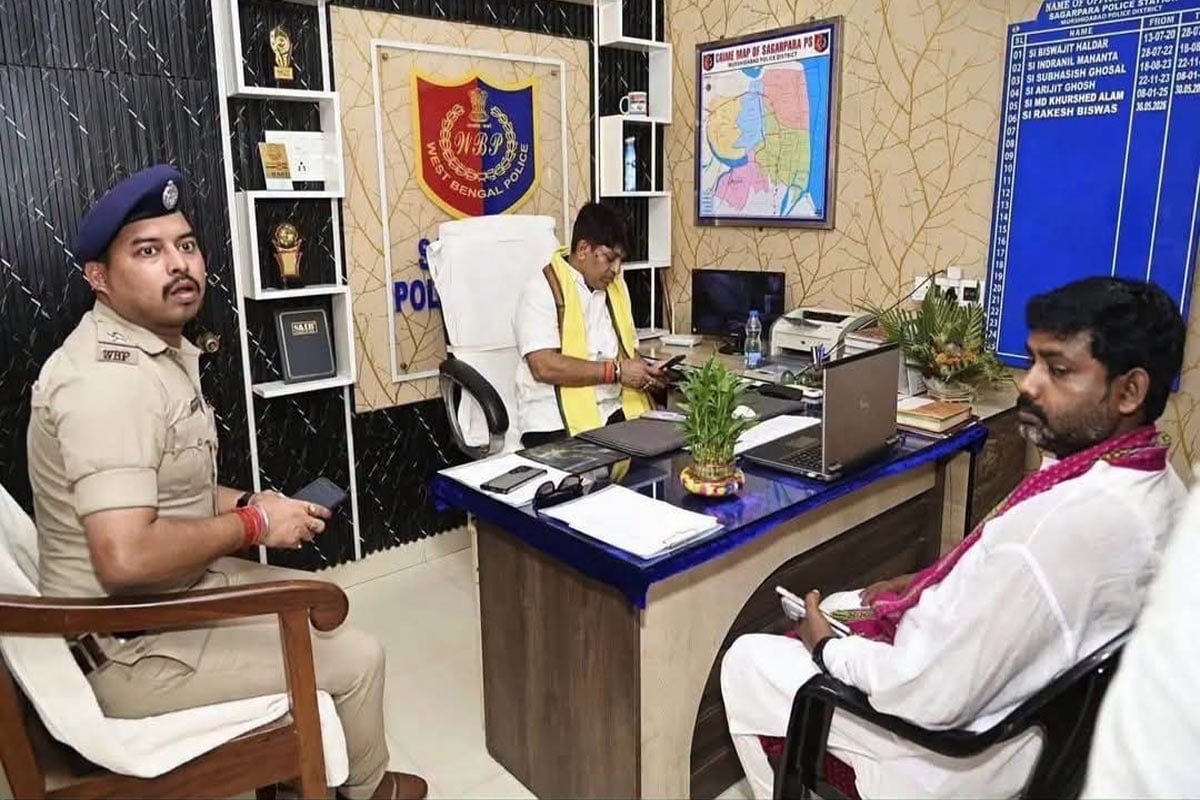 গ্রন্থাগার মন্ত্রীকে নিয়ে তৃণমূলের মিথ্যাচার! চেয়ার বিতর্কে কী বললেন গৌরীশংকর