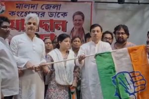 ‘তৃণমূলের এত দুর্নীতি সহ্য হচ্ছে না’, ক্ষোভ উগরে কংগ্রেসে গাজোলের পরাজিত প্রার্থী প্রসেনজিৎ