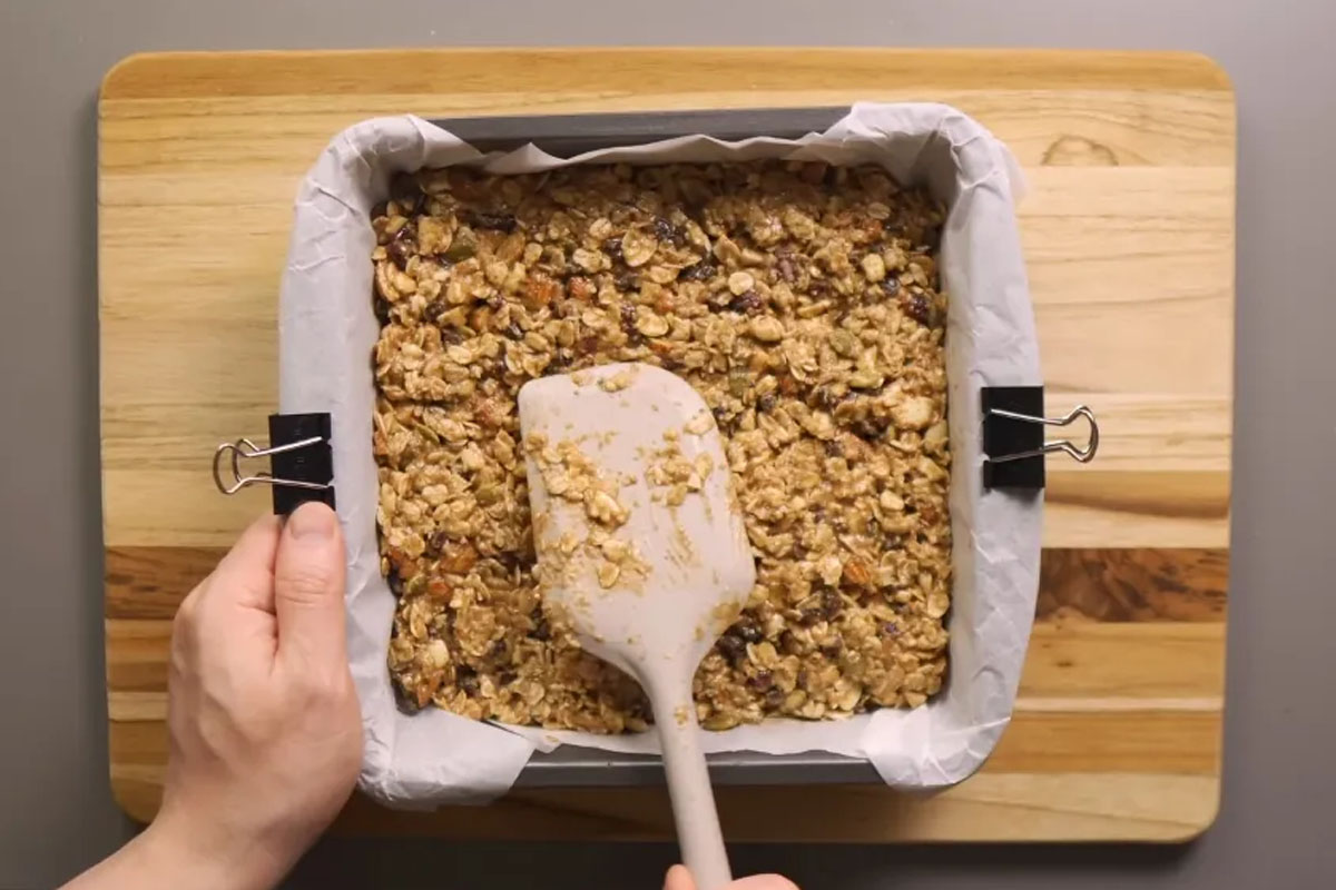 Healthy No-Bake Protein Bars at Home: 2 Easy Recipes