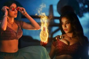 শরীরের ভাঁজে ক্যামেরার ফোকাস, জাহ্নবী যেন ‘পণ্য’! বিতর্কে ক্ষমাপ্রার্থী ‘পেড্ডি’র পরিচালক