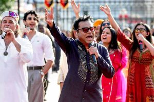 পাক ভক্তর ‘ভারতপ্রীতি’, ওয়াঘা সীমান্তে ইমতিয়াজ-রহমনের শো দেখে আপ্লুত লাহোরের যুবক