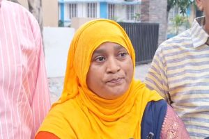 ভোটে লাল ঝান্ডায় লড়াই, শুভেন্দু সরকারে আস্থা রেখে তামান্নার মা বললেন, ‘এবার বিচার পাব’