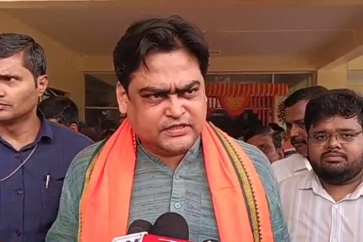 কল্যাণীতেই হবে বিমানবন্দর, জোরালো বার্তা শান্তনুর, ওয়াটার মেট্রো নিয়ে কী বার্তা কেন্দ্রীয় মন্ত্রীর?