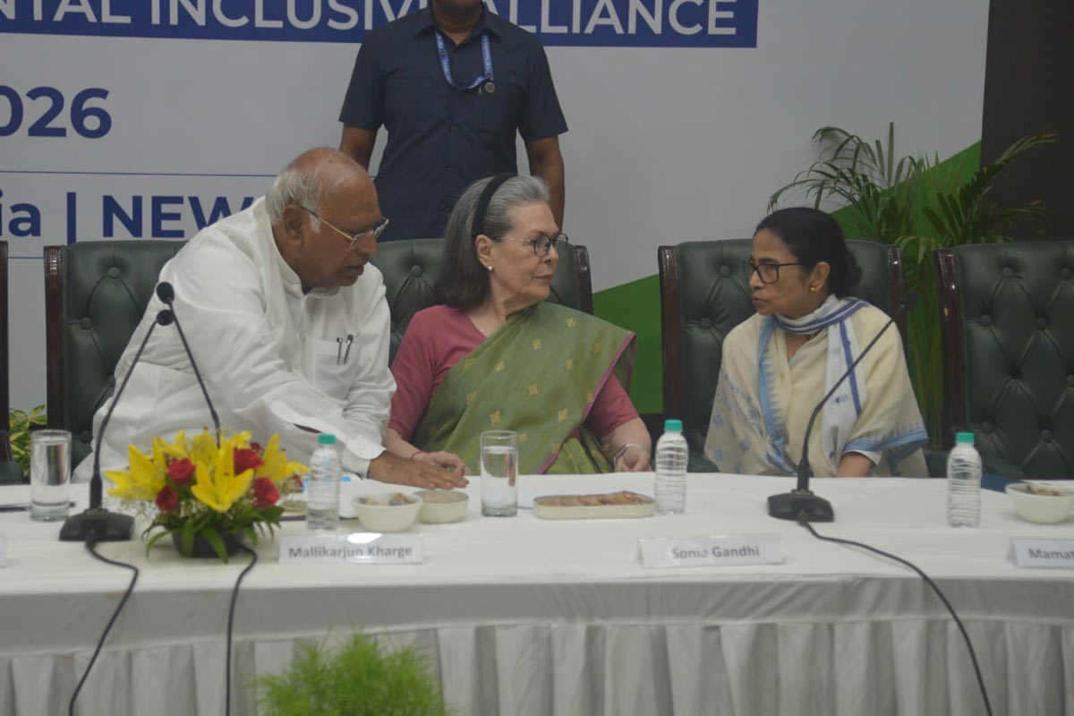 Mamata Banerjee, Sonia Gandhi and Mallikarjun Kharge at INDIA bloc meeting