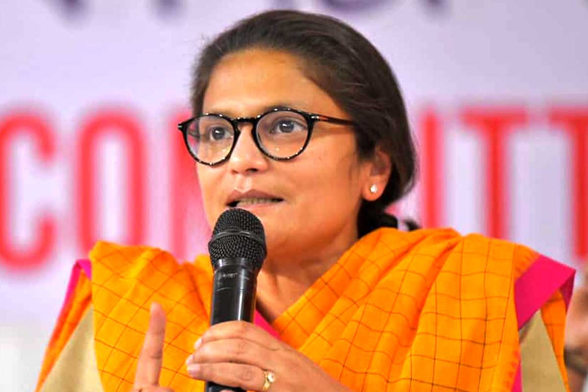 রাজ্যসভাতেও চওড়া হচ্ছে তৃণমূলের ফাটল! শুখেন্দুশেখরের পর সাংসদ পদ ছাড়লেন সুস্মিতা দেব