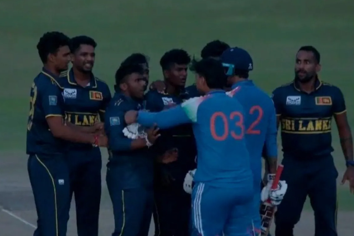 ‘এবার বাড়ি যাও’, বিপক্ষের কটাক্ষ শুনেই অগ্নিশর্মা বৈভব, হাতাহাতির শাস্তি দেবে আইসিসি?