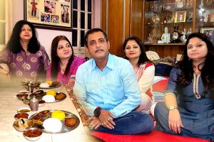 ষষ্ঠীতে জমজমাট লেবুতলা, জামাই বরণে অন্য মেজাজে বিজেপি বিধায়ক সজল ঘোষ